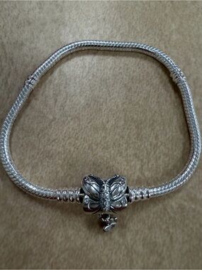 Pandora Silver Butterfly Charm Bracelet with Dangle 7.26 inch new no box